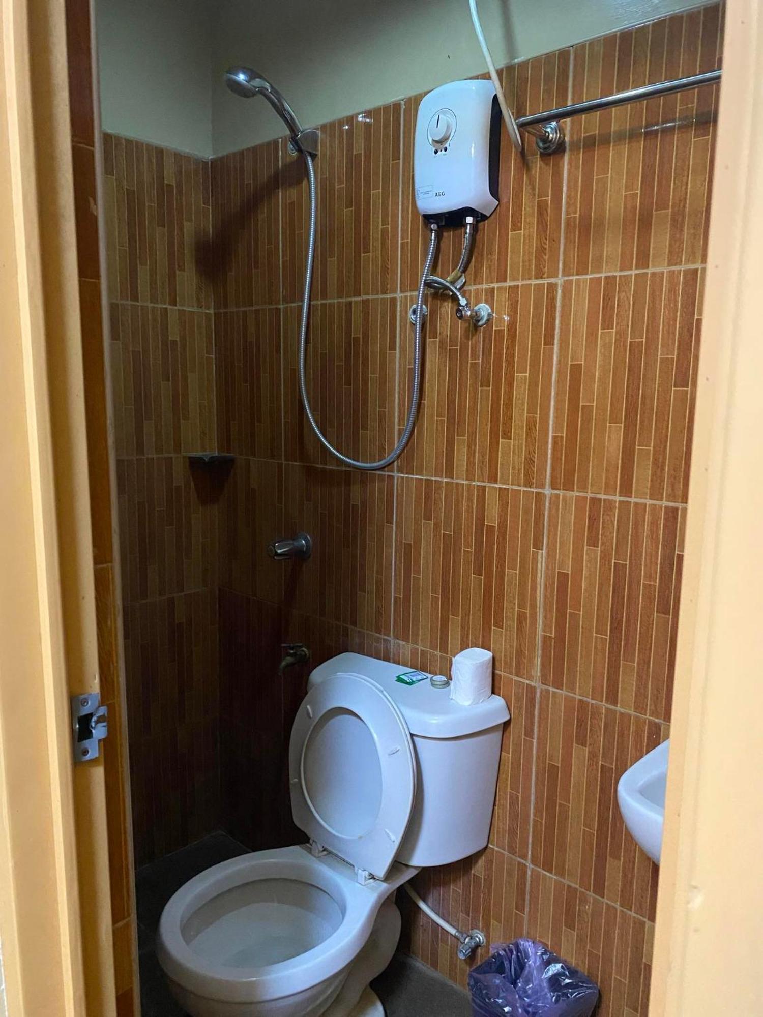 East Square Inn Bacolod Dış mekan fotoğraf