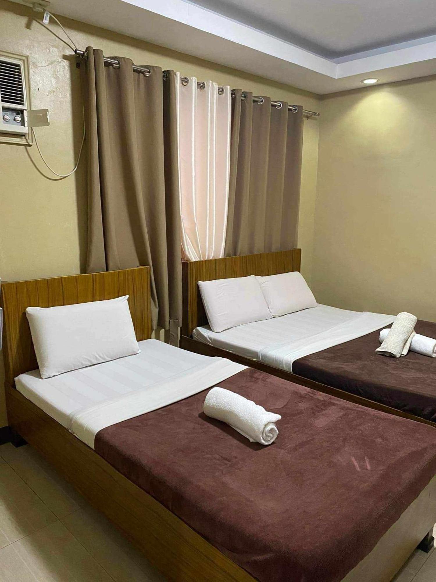 East Square Inn Bacolod Dış mekan fotoğraf
