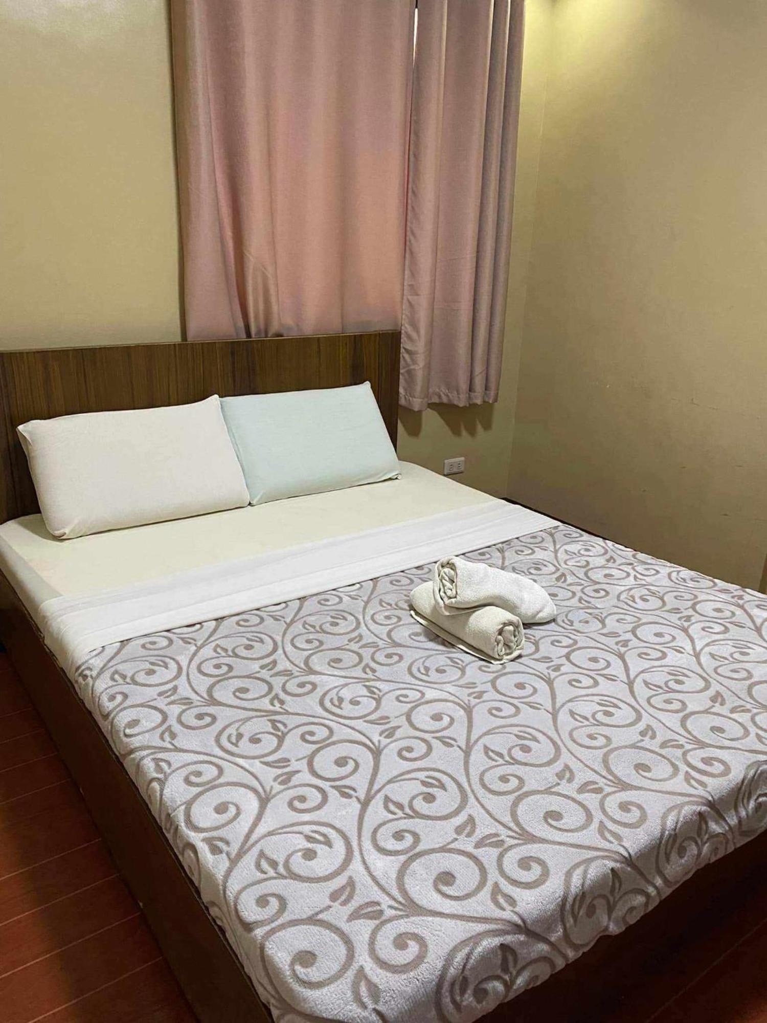 East Square Inn Bacolod Dış mekan fotoğraf